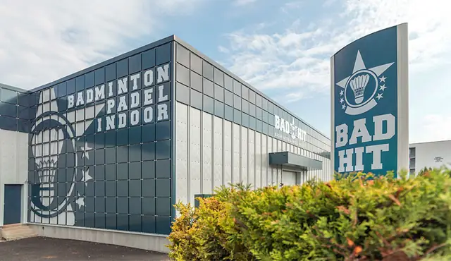 Le complexe Bad Hit vu de l’extérieur